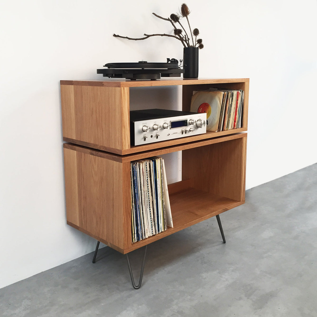Meuble Platine Tall Stack - Bois Massif, Pieds Épingle