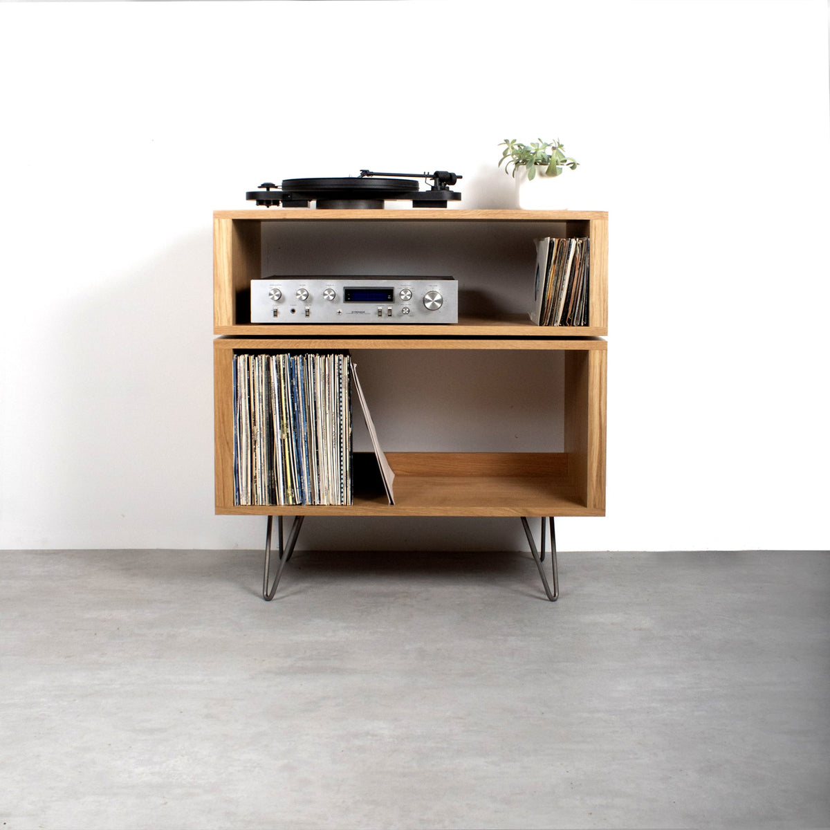 Meuble Platine Tall Stack - Bois Massif, Pieds Épingle