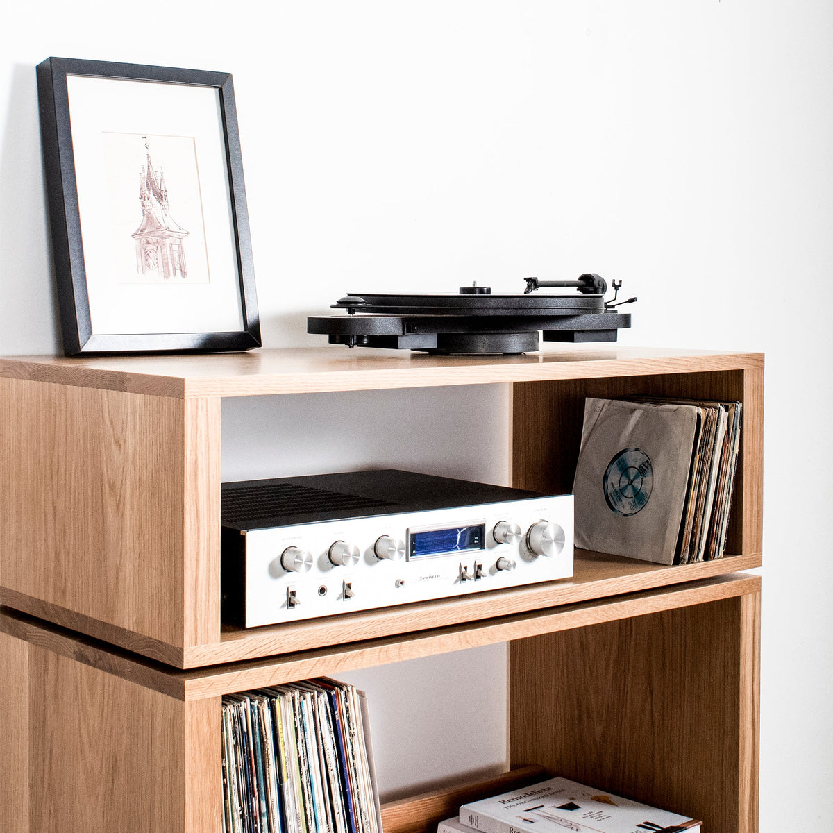 Meuble Platine Tall Stack - Bois Massif, Pieds Carrés