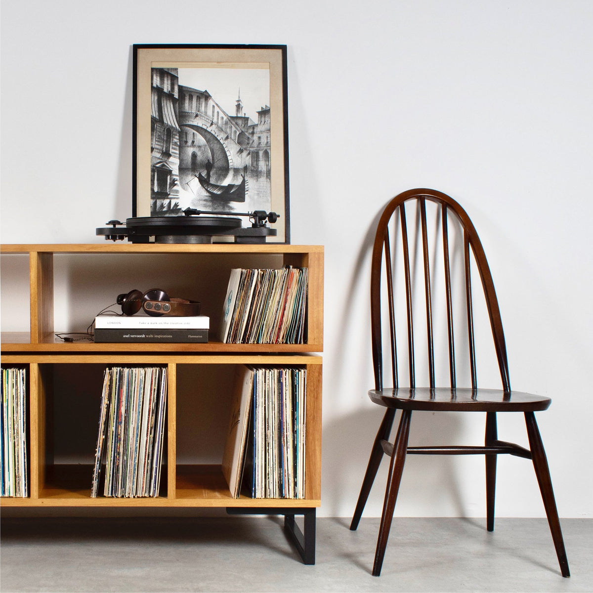 Meuble Platine Vinyles Technic - Bois Massif, Pieds Carrés